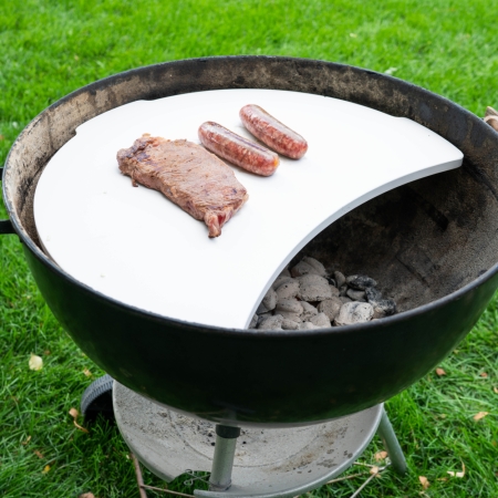 Heat-deflecting Cooking and Smoking Stone for 22" Kettle Grills