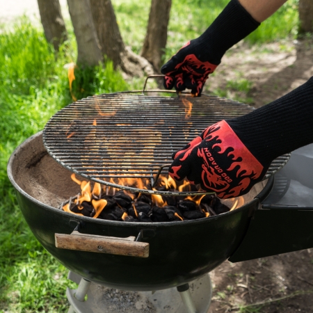 BBQ Dragon Ultimate Grill Accessories Set - Cast Iron Barbecue Press - Extreme Heat Resistant Gloves